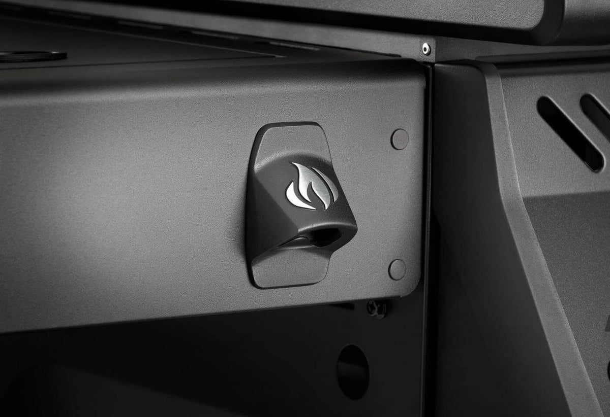 Napoleon Grills Rogue® PRO Phantom 30 Gas Griddle - The Kansas City BBQ Store