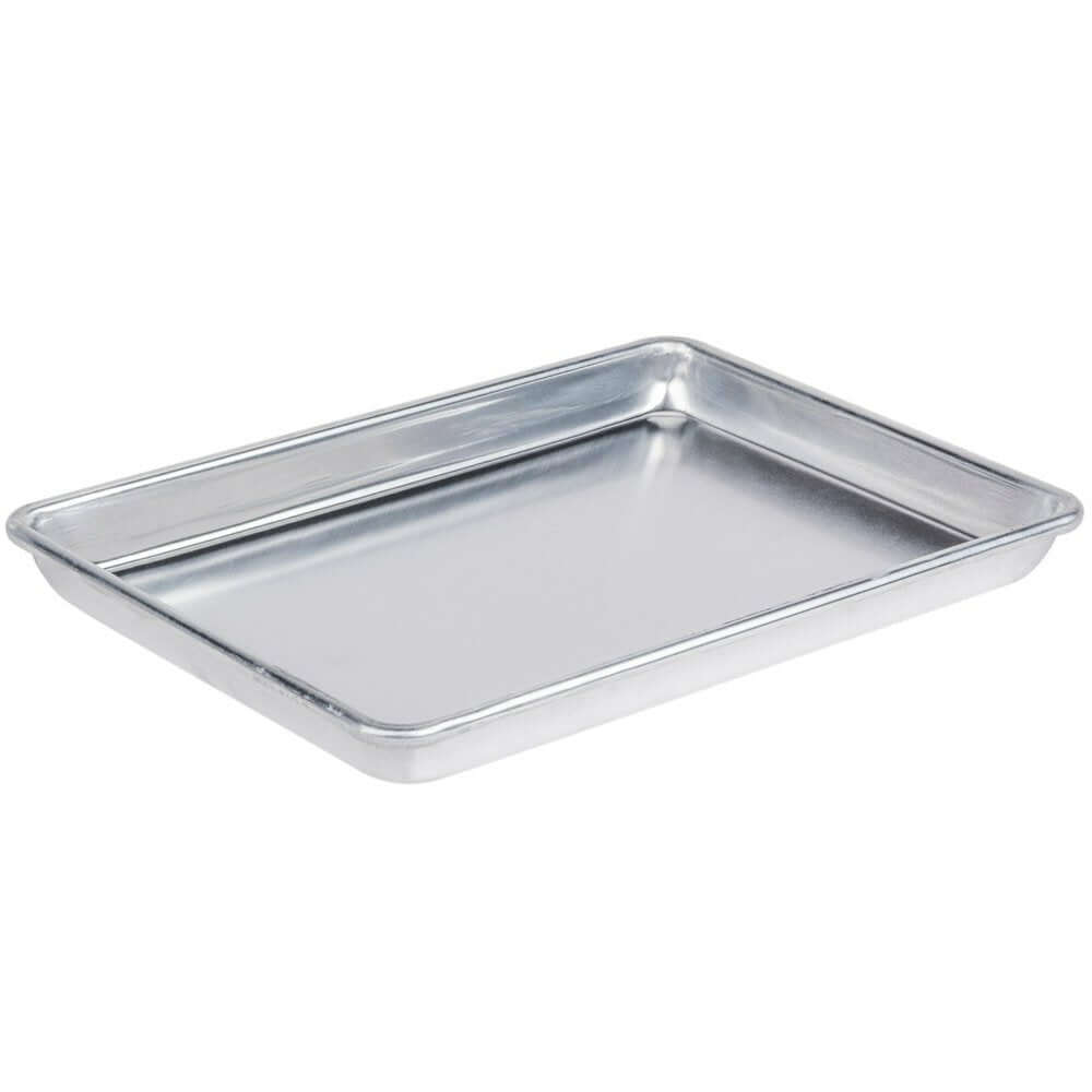 High-quality 13x9.5 inch sheet pan for baking cookies and broiling foods, made from durable aluminum.